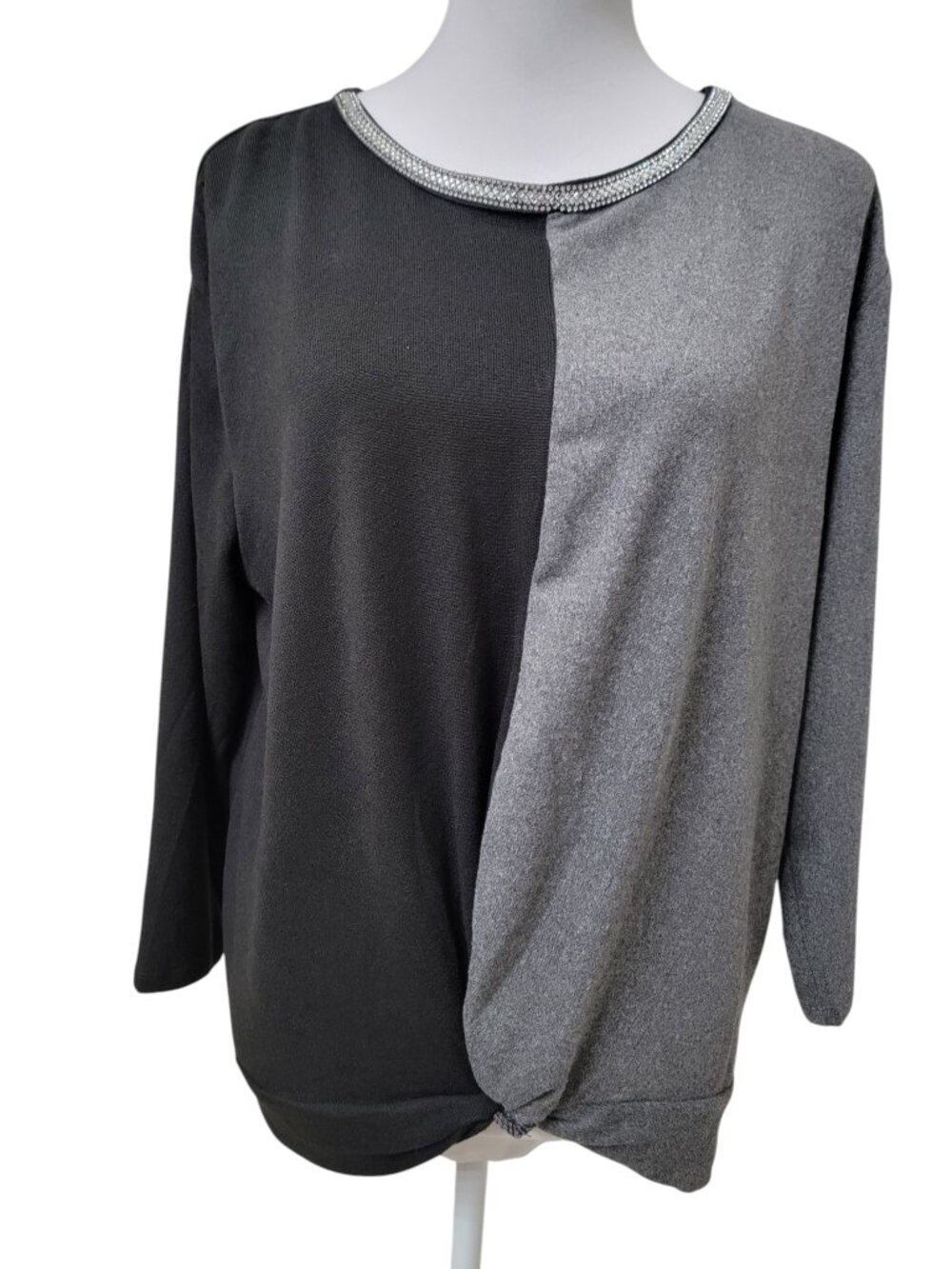 Vintage Rose Size L Black & Gray Colorblock Twist Front Long Sleeve Top, NEW